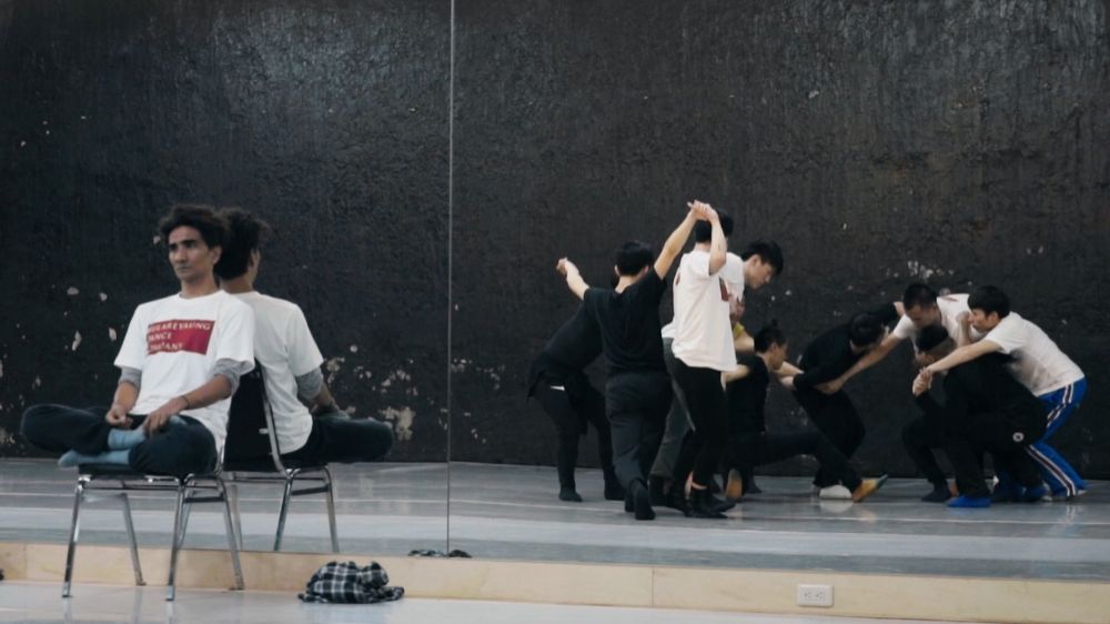 DANCING-HOME_3