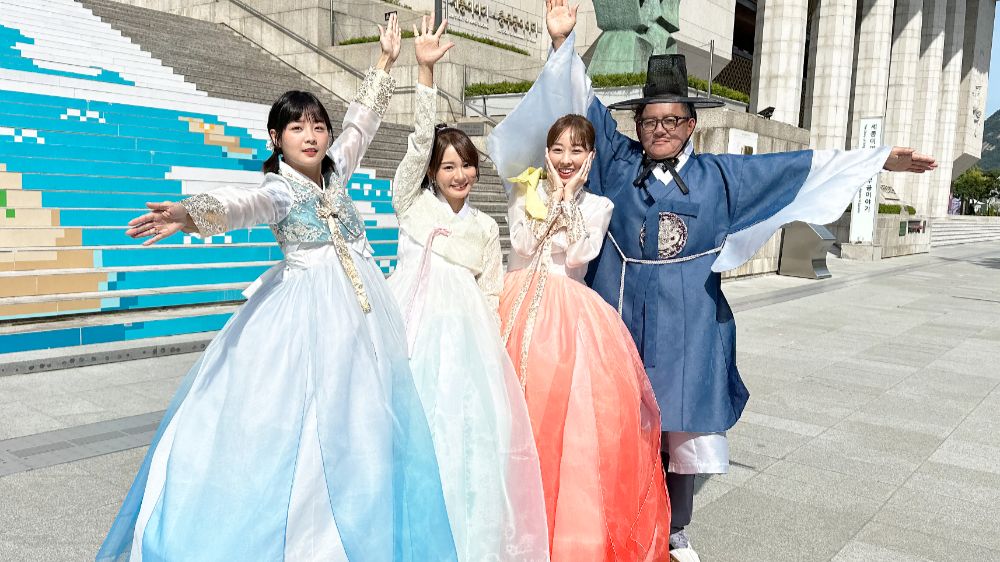 GO-LETS-TRAVEL-ABROAD_2