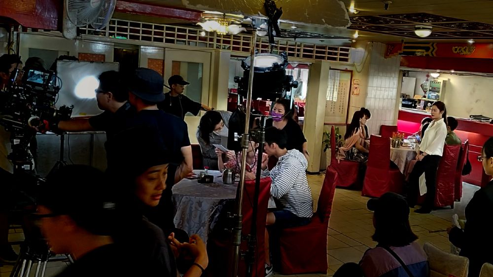 THE-EXTRAS-JOURNEY_3