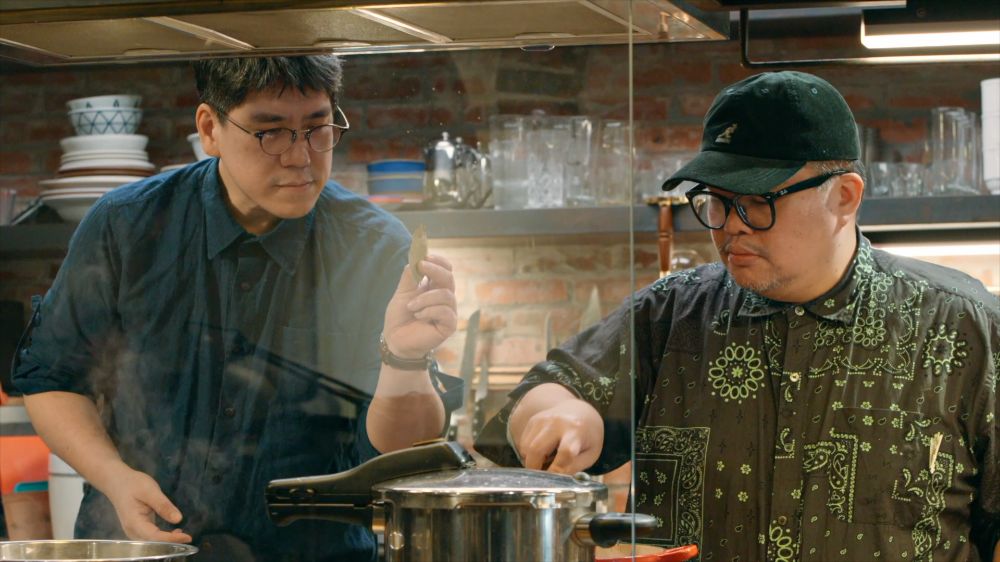 A-FOODLOVERS-CONFESSION_2