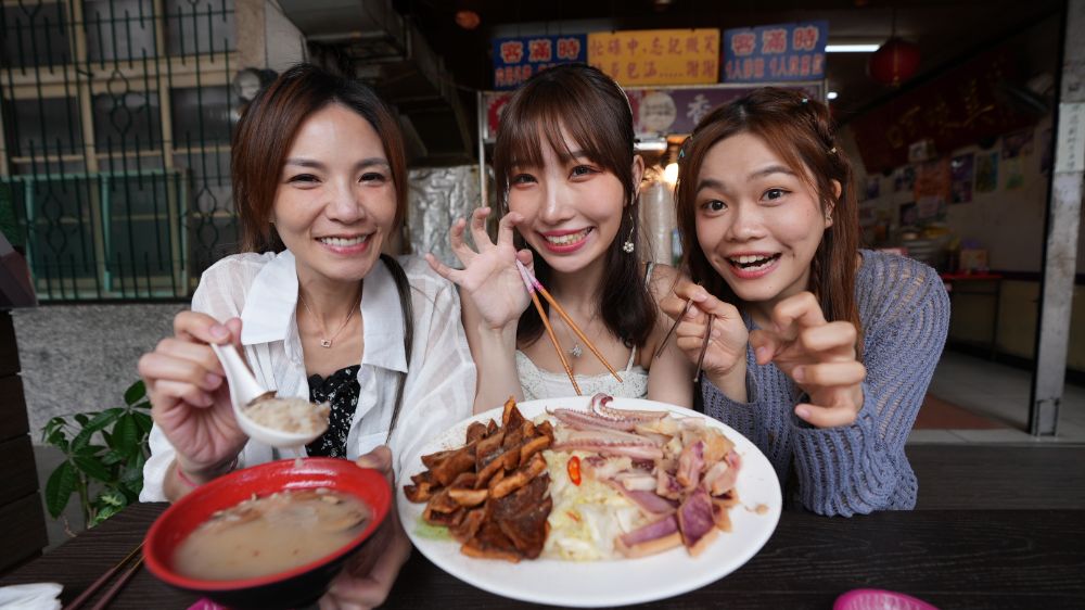 FOODIE-SISTERS_1