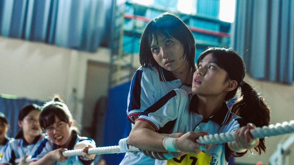 HOLD-TO-DEATH-HAND-IN-HAND_2