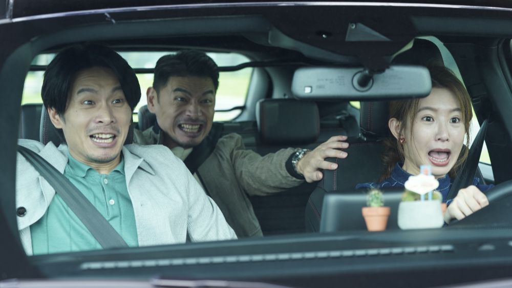 THE-ACCIDENTAL-INFLUENCER-LOVE-ME-IF-YOU-DARE_3