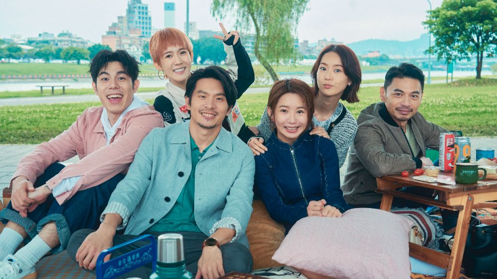 THE-ACCIDENTAL-INFLUENCER-LOVE-ME-IF-YOU-DARE_5