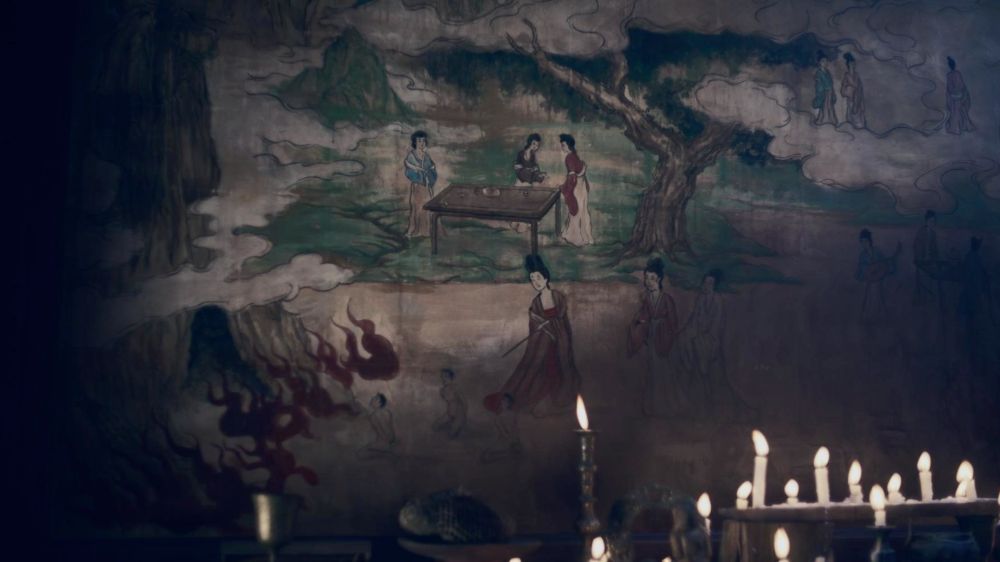 A-GHOST-IN-THE-MARKET_3