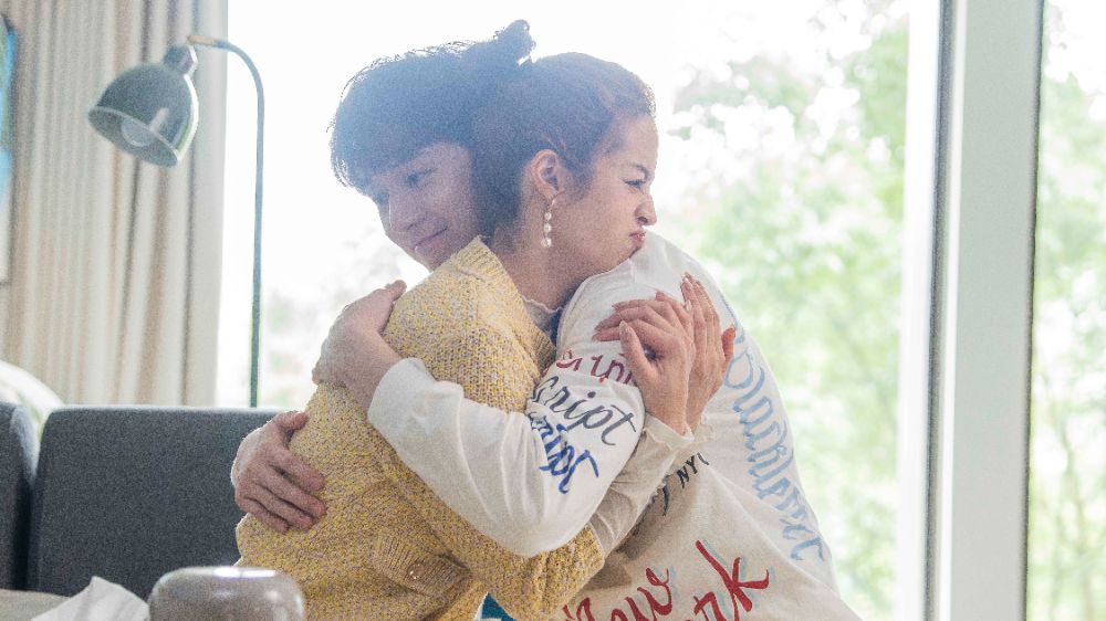 STORY-STARTS-FROM-BED_2